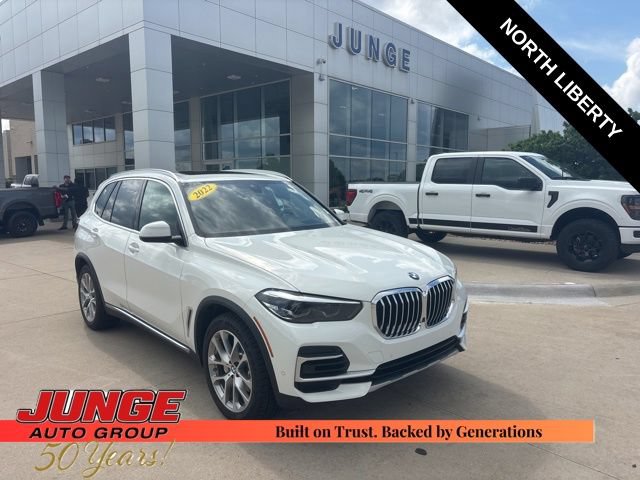 Used 2022 BMW X5 xDrive40i w/ Premium Package AWD/4WD image 1