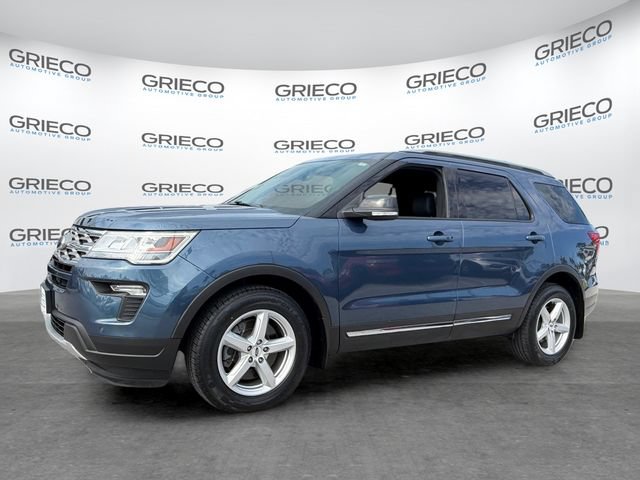 Certified 2018 Ford Explorer XLT w/ Equipment Group 202A FWD image 3