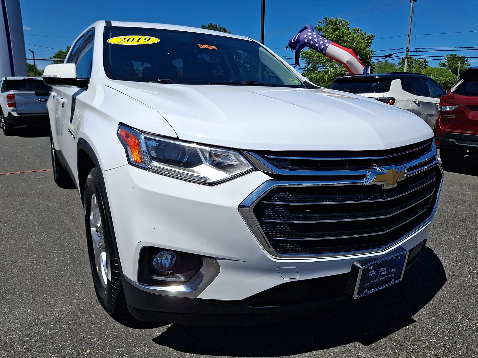 Used 2019 Chevrolet Traverse LT AWD/4WD image 2
