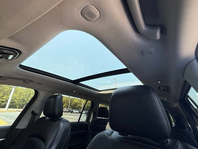 Used 2021 Jeep Grand Cherokee L Limited AWD/4WD image 36