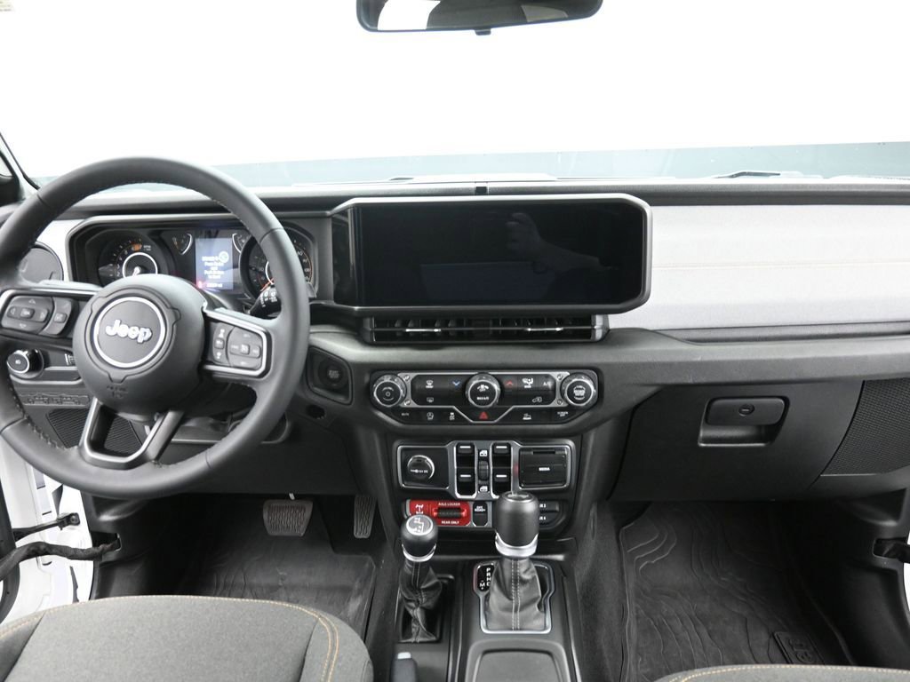 Used 2025 Jeep Wrangler Willys image 12