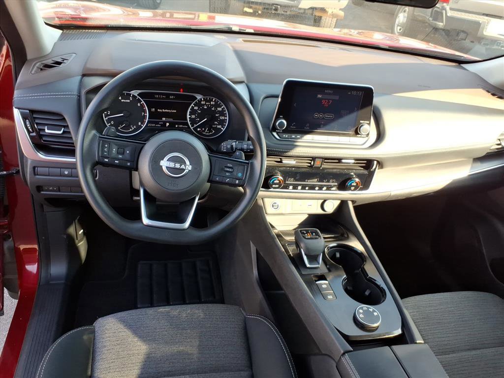 Used 2022 Nissan Rogue SV image 14