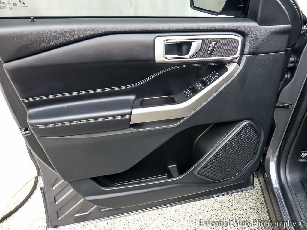 Certified 2021 Ford Explorer XLT w/ Equipment Group 202A AWD/4WD image 21