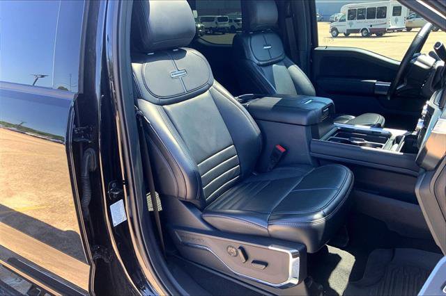 Certified 2025 Ford F250 Platinum w/ FX4 Off-Road Package AWD/4WD image 6