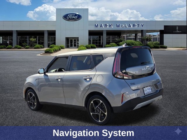 Used 2023 Kia Soul EX FWD image 3