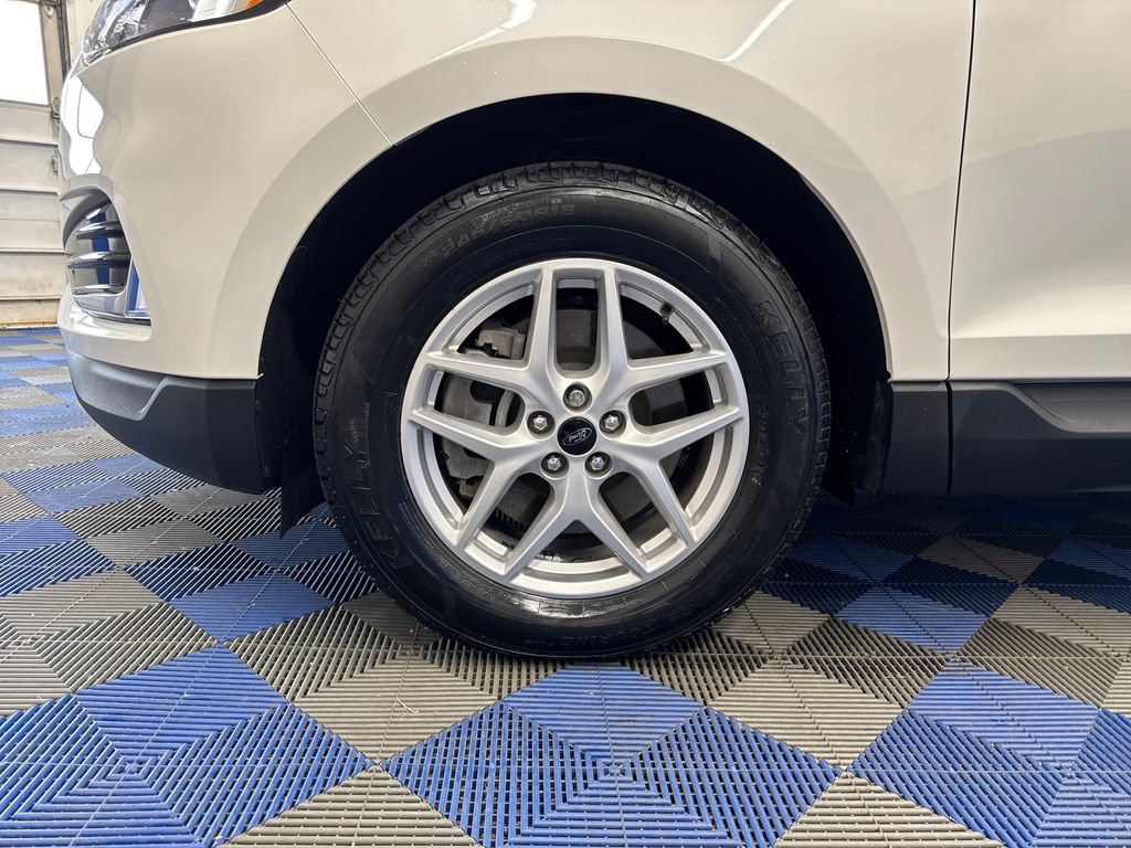 Certified 2023 Ford Edge SEL w/ Convenience Package AWD/4WD image 30