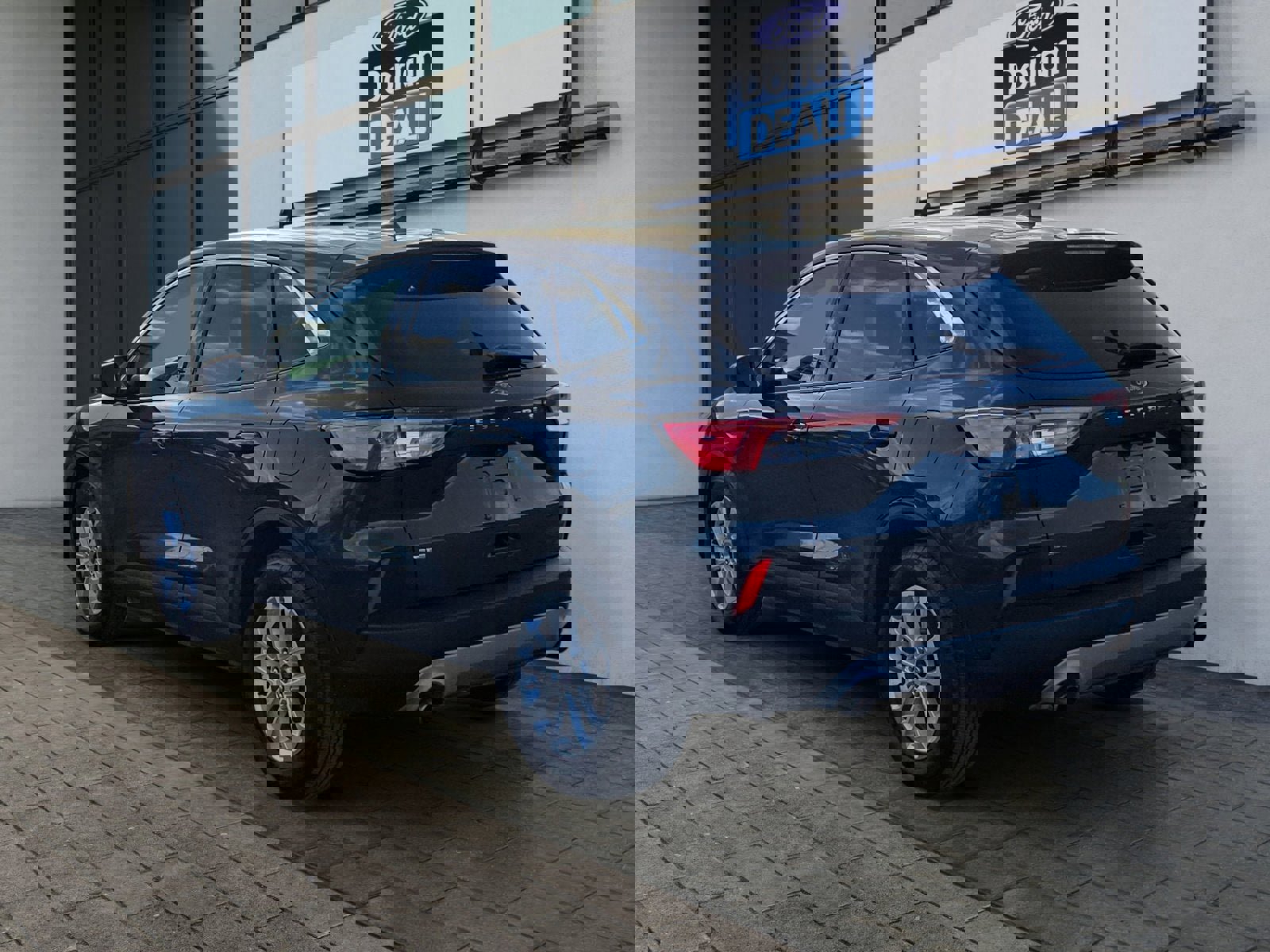 Certified 2022 Ford Escape SE w/ Convenience Package image 3