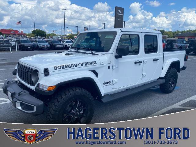 Used 2025 Jeep Gladiator Sport image 1