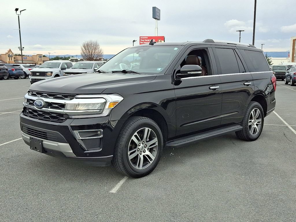 Certified 2024 Ford Expedition Limited image 3