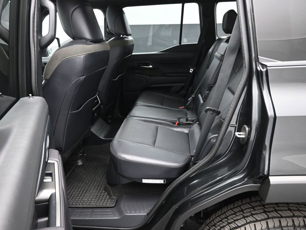 Used 2024 Lexus GX 550 image 18