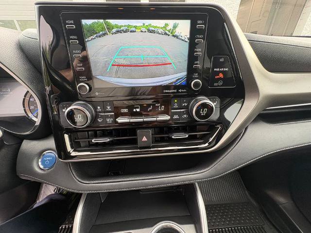 Used 2022 Toyota Highlander XLE AWD/4WD image 15