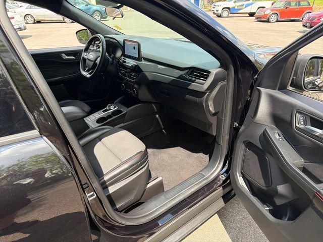 Certified 2023 Ford Escape ST-Line FWD image 12