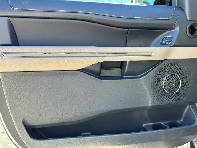 Certified 2023 Ford Expedition XLT image 15
