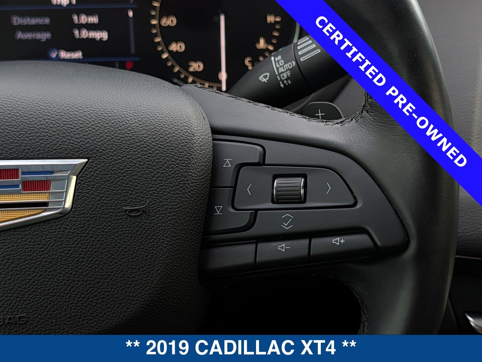 Used 2019 Cadillac XT4 Premium Luxury FWD image 27