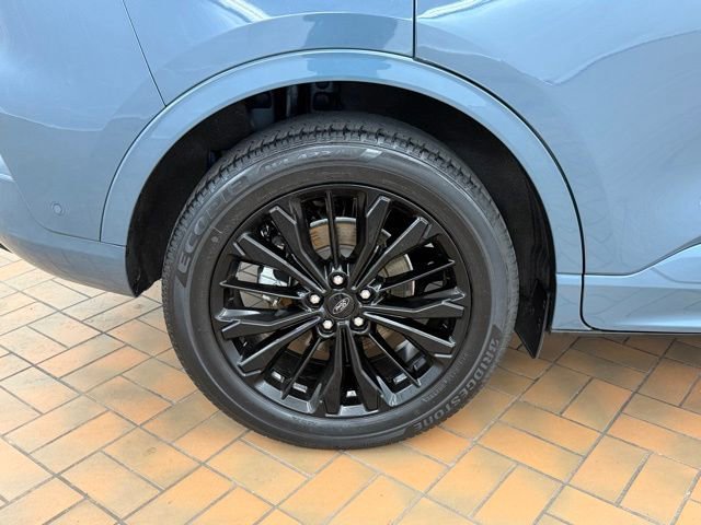 Certified 2023 Ford Escape ST-Line Elite w/ Premium Technology Package AWD/4WD image 10