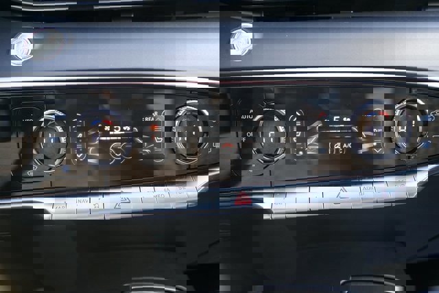 Used 2024 Genesis GV70 3.5T Sport w/ Sport Prestige Package image 15