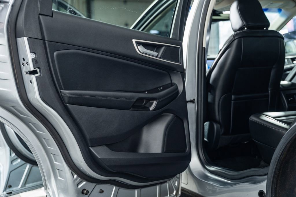 Certified 2020 Ford Edge SEL w/ Convenience Package image 35