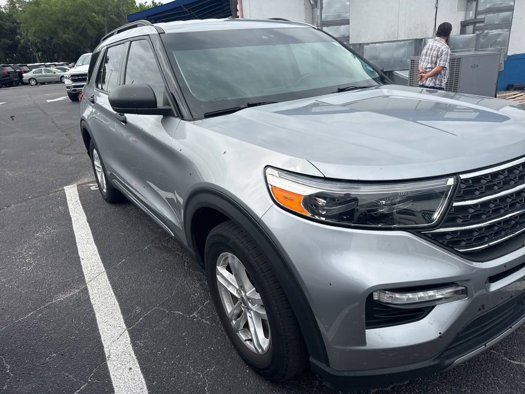 Certified 2023 Ford Explorer XLT w/ Equipment Group 202A RWD image 3