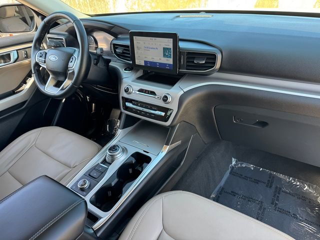 Certified 2023 Ford Explorer XLT w/ Equipment Group 202A AWD/4WD image 21
