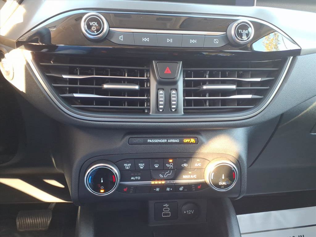 Certified 2024 Ford Escape Active w/ Cold Weather Package image 20