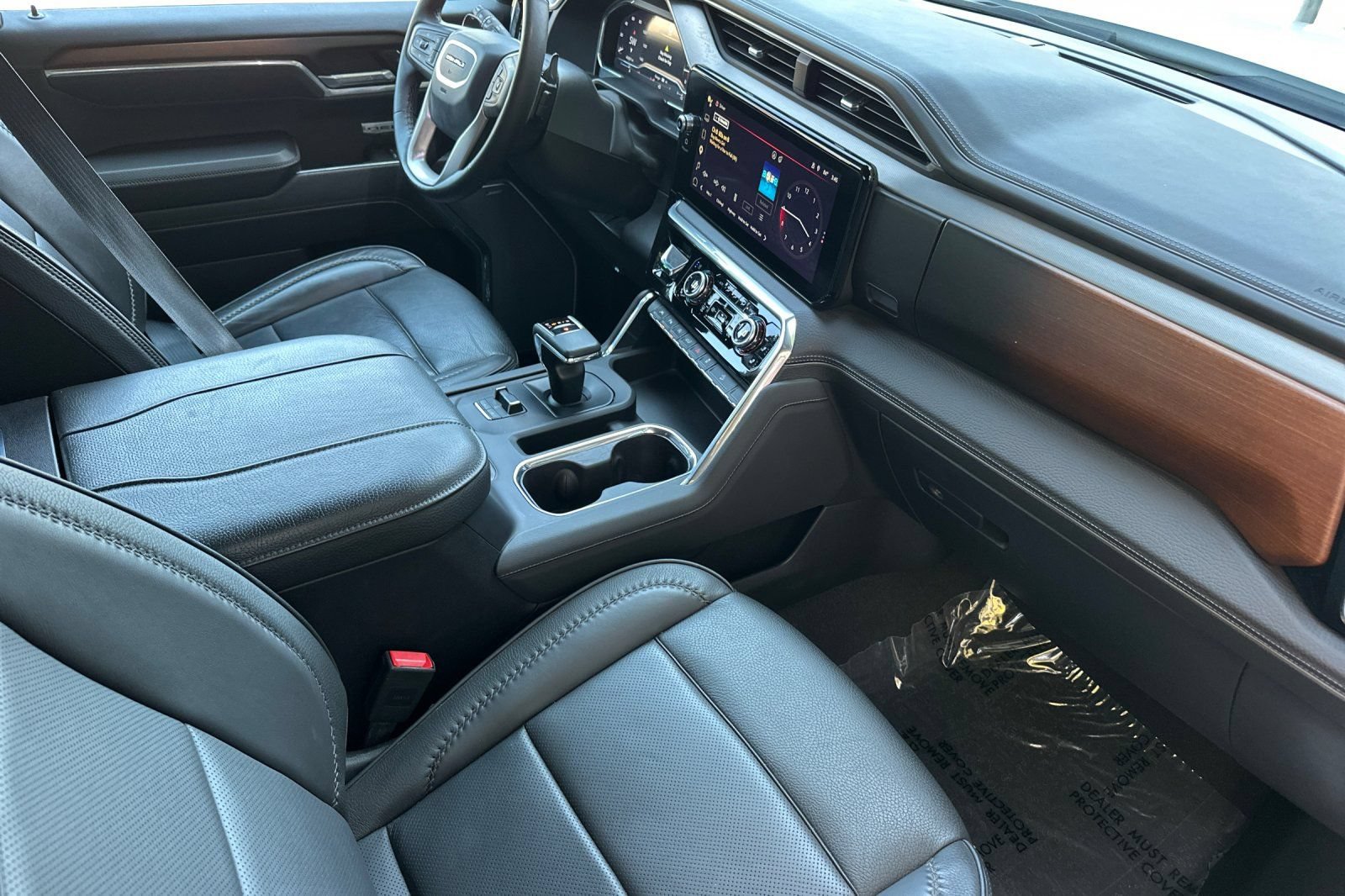 Used 2025 GMC Sierra 1500 Denali w/ Denali Reserve Package AWD/4WD image 18