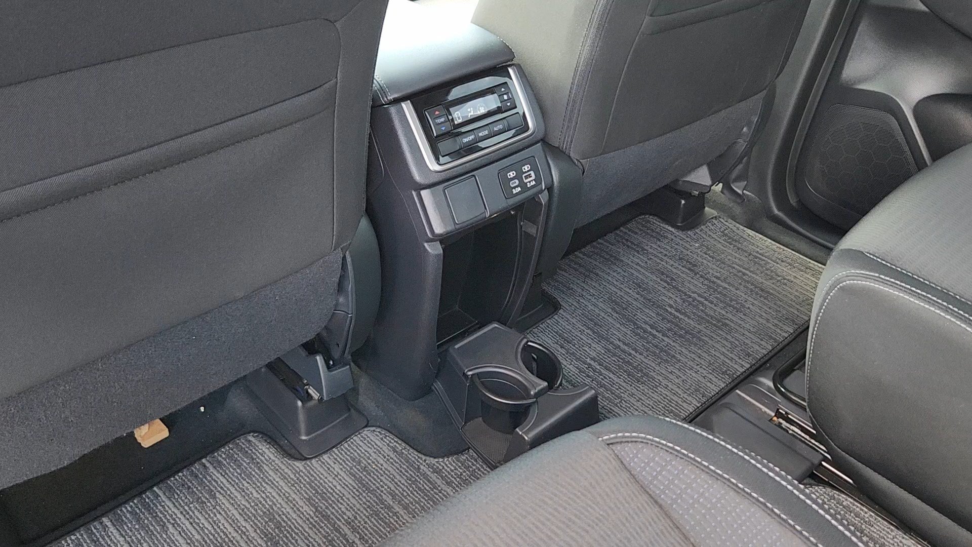Used 2025 Subaru Ascent Premium AWD/4WD image 17