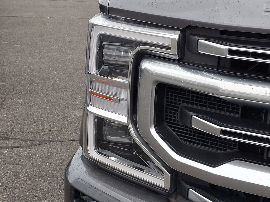 Certified 2022 Ford F350 Platinum w/ FX4 Off-Road Package AWD/4WD image 9