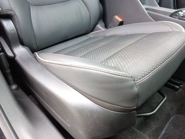 Used 2022 Chevrolet TrailBlazer RS w/ Sun and Liftgate Package image 32