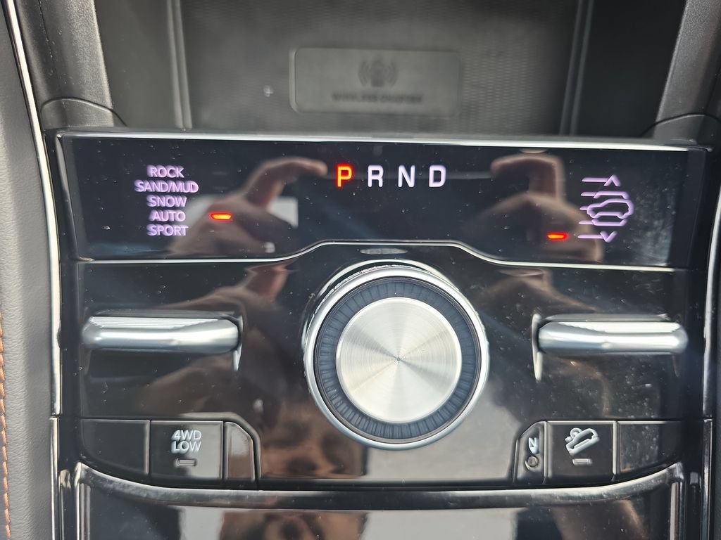 Used 2024 Jeep Grand Cherokee L Summit AWD/4WD image 37