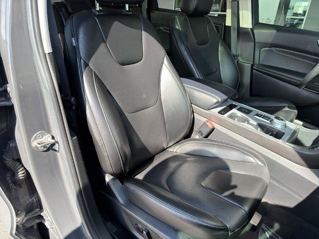Certified 2021 Ford Edge Titanium w/ Class II Trailer Tow Package AWD/4WD image 9