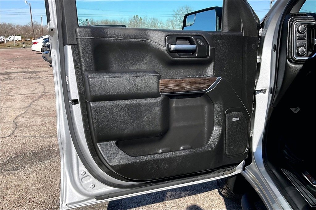 Used 2021 Chevrolet Silverado 1500 LT Trail Boss w/ Convenience Package II image 17