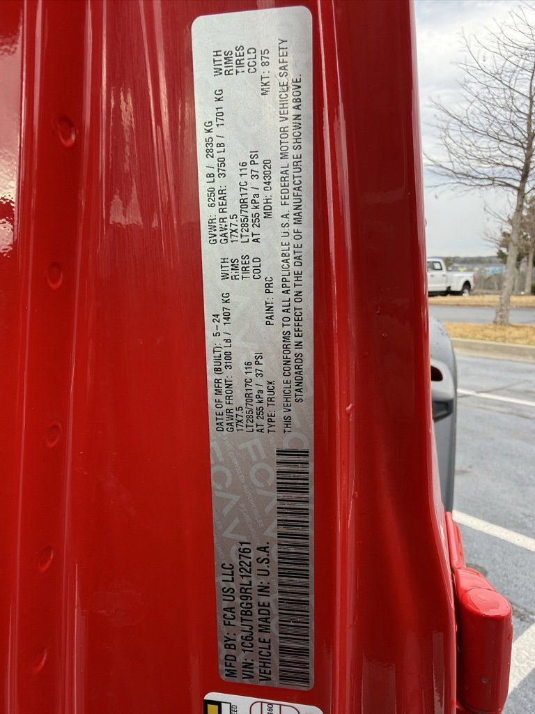 Used 2024 Jeep Gladiator Rubicon w/ Technology Group image 35