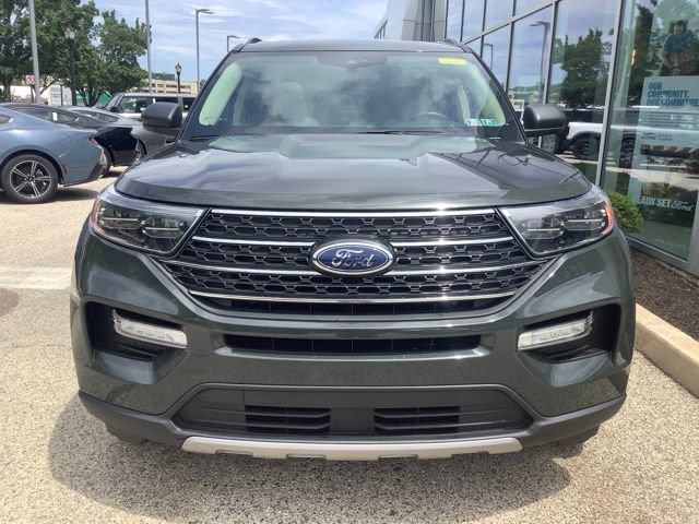 Certified 2022 Ford Explorer XLT w/ Equipment Group 202A AWD/4WD image 8