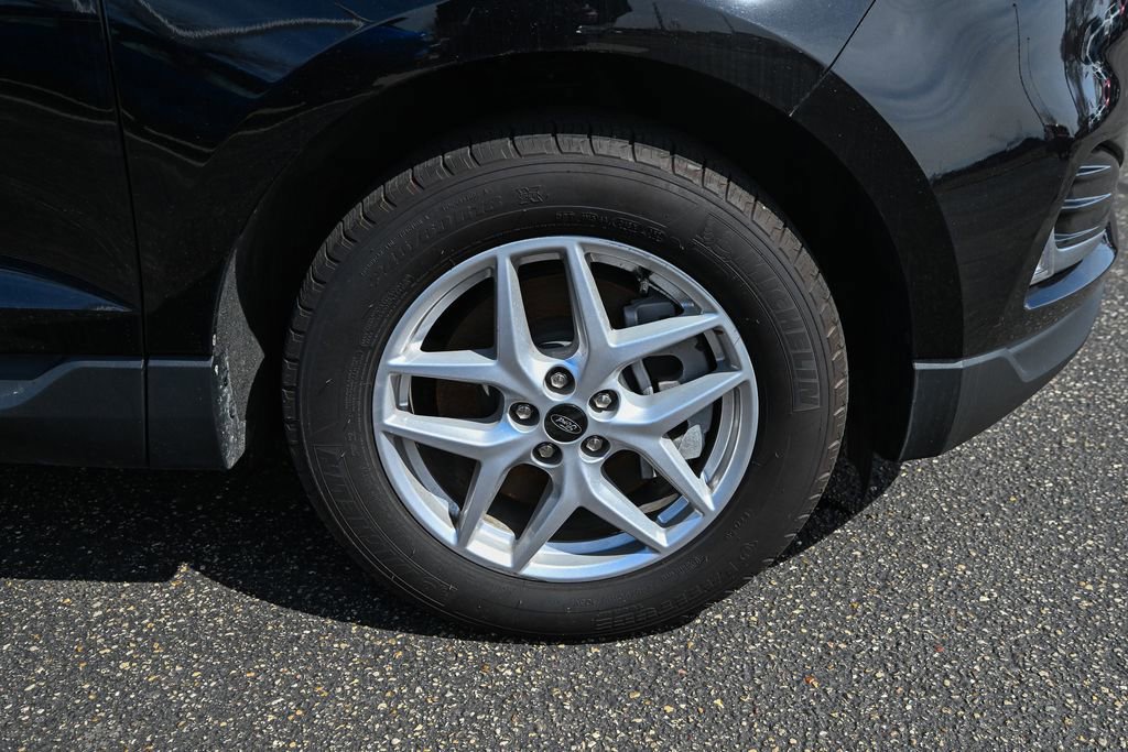 Certified 2024 Ford Edge SEL w/ Convenience Package AWD/4WD image 18
