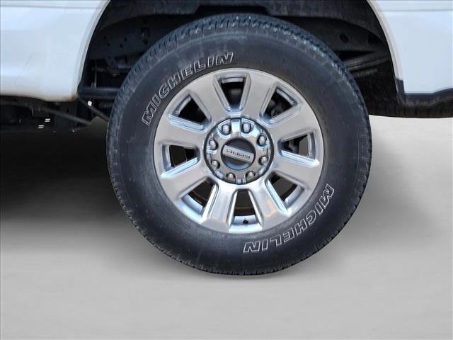 Certified 2020 Ford F250 Platinum w/ FX4 Off-Road Package AWD/4WD image 21