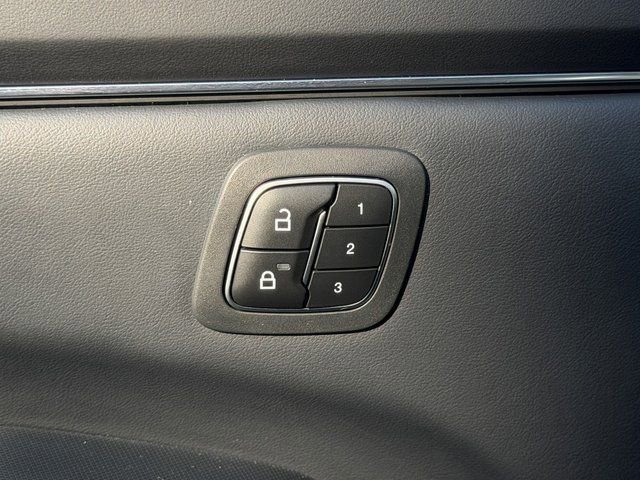 Certified 2025 Ford Mustang Mach-E Premium image 34