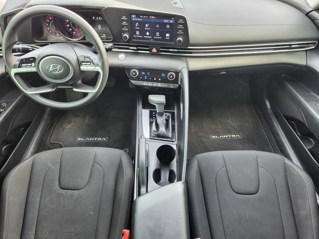 Used 2023 Hyundai Elantra SEL image 26