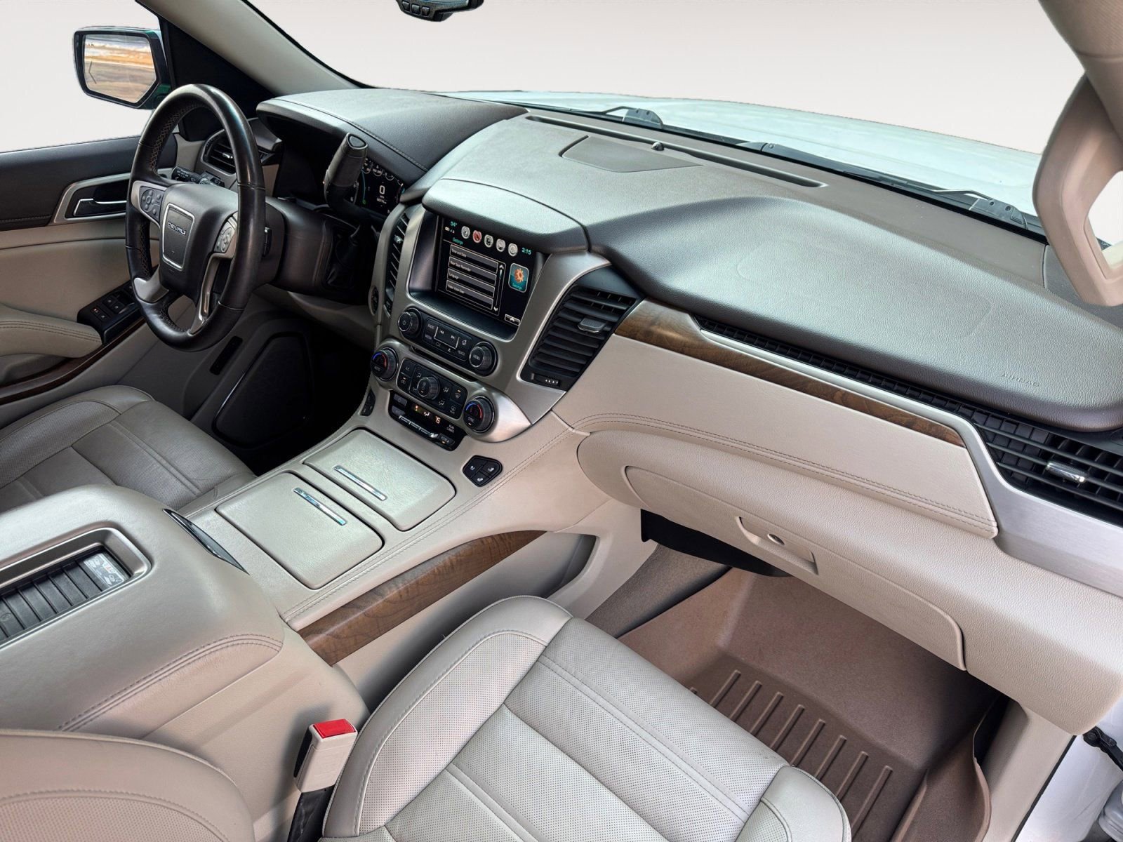 Used 2020 GMC Yukon Denali w/ Denali Ultimate Package image 15