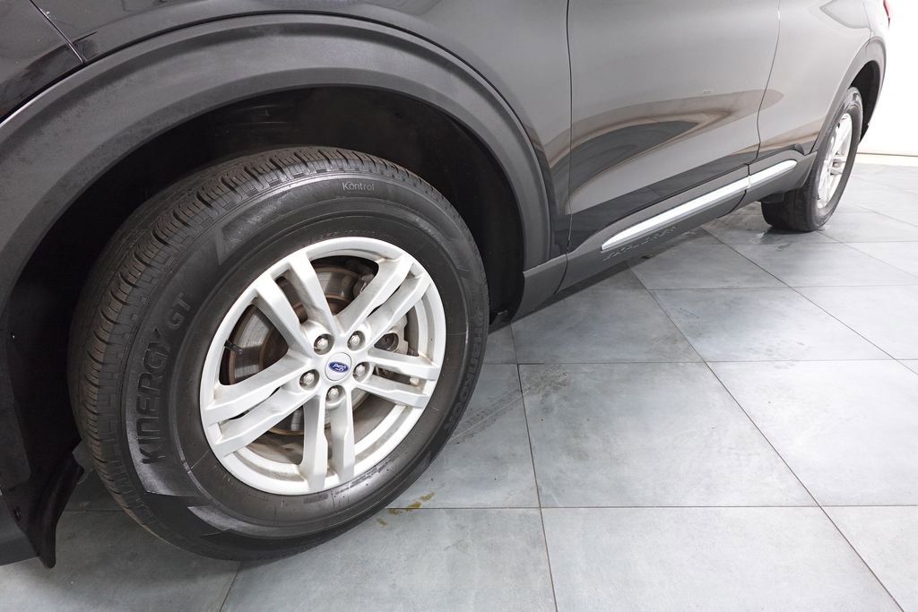 Certified 2023 Ford Explorer XLT w/ Equipment Group 202A image 30