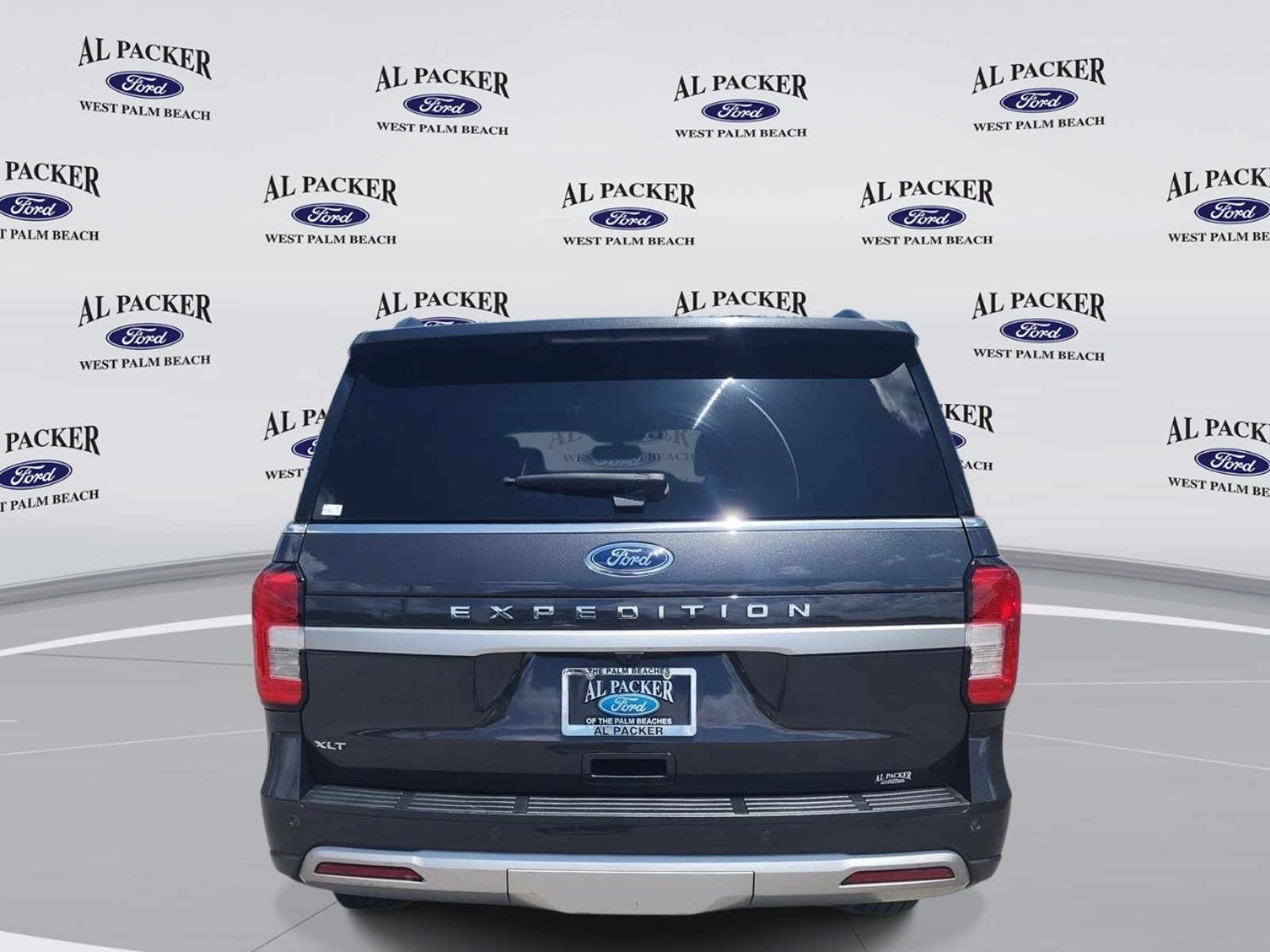 Certified 2022 Ford Expedition XLT RWD image 5