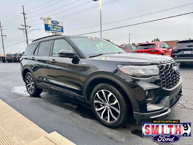 Certified 2025 Ford Explorer ST-Line AWD/4WD image 3