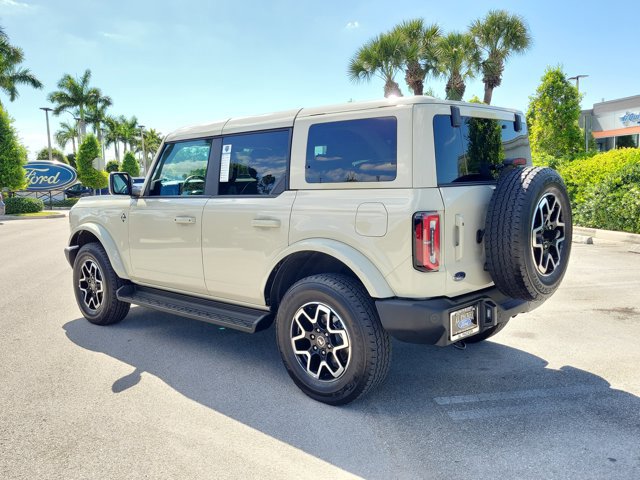 Certified 2025 Ford Bronco Outer Banks AWD/4WD image 5