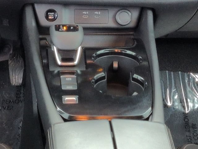 Used 2024 Nissan Rogue S FWD image 19