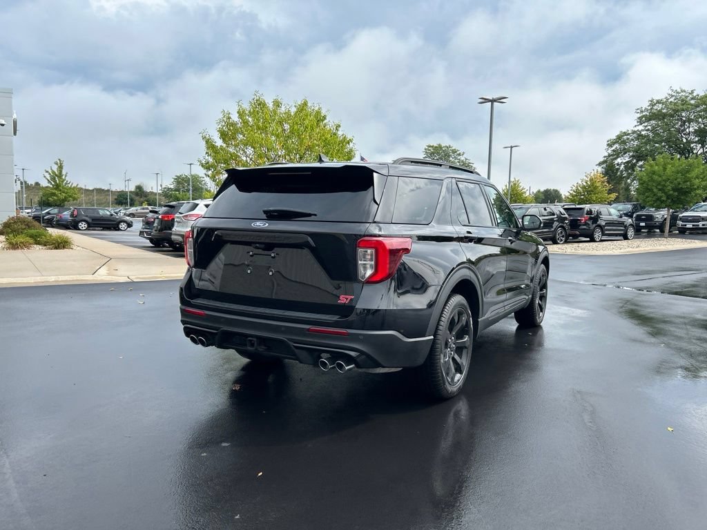 Certified 2023 Ford Explorer ST w/ Technology Package AWD/4WD image 7