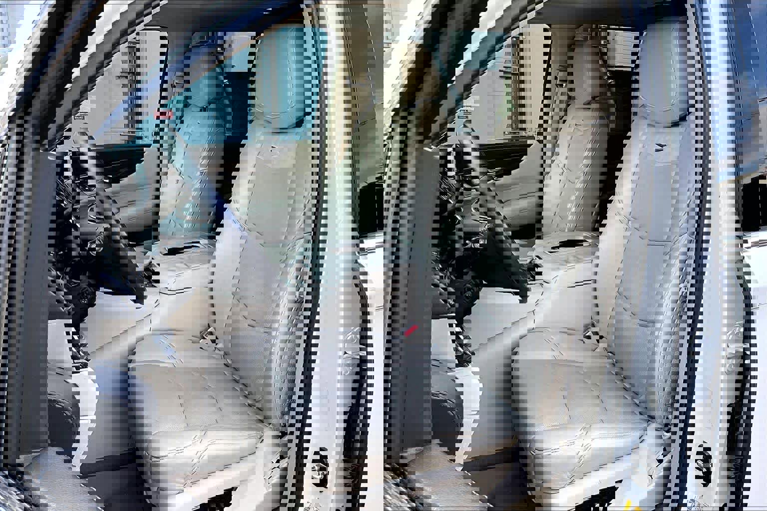 Used 2018 Cadillac Escalade Luxury image 7