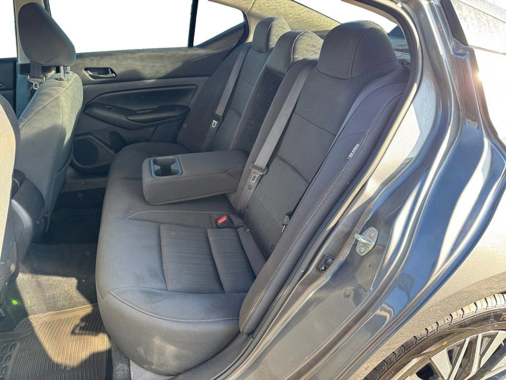 Used 2024 Nissan Altima 2.5 SV image 17