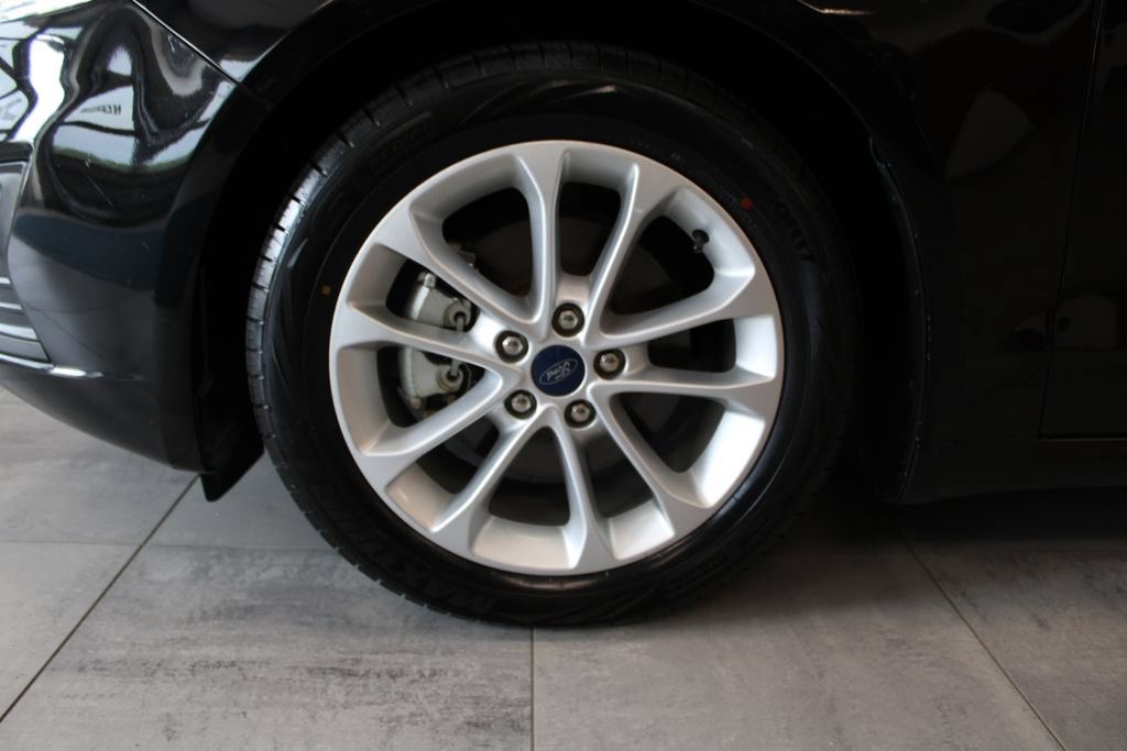 Certified 2020 Ford Fusion SE FWD image 8