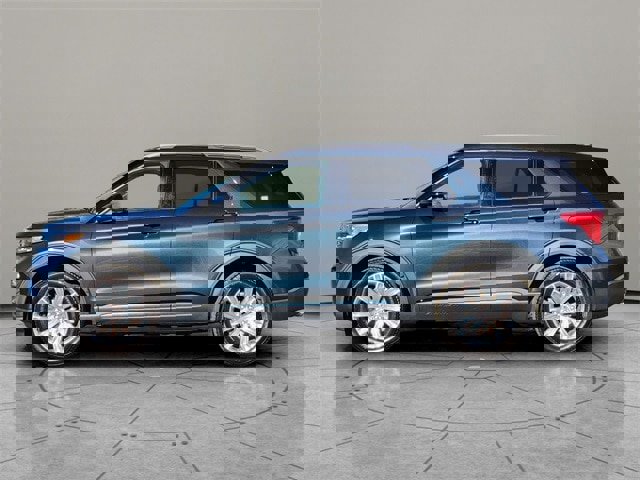 Certified 2022 Ford Explorer Limited w/ Equipment Group 301A image 9