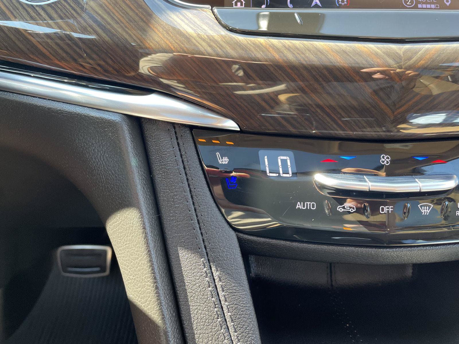 Used 2025 Cadillac XT6 Sport w/ Platinum Package AWD/4WD image 32