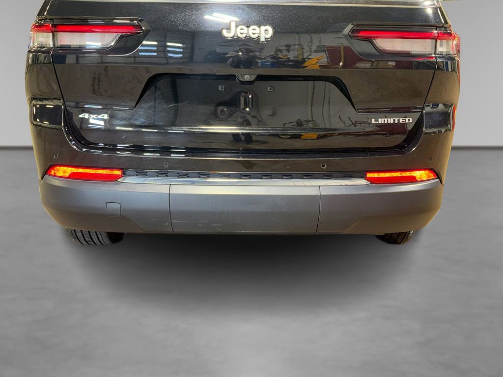 Used 2024 Jeep Grand Cherokee L Limited w/ Luxury Tech Group II image 5